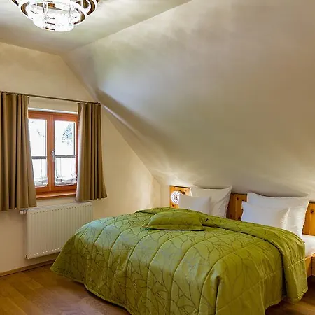 Weingut Taggenbrunn ホテル 4*