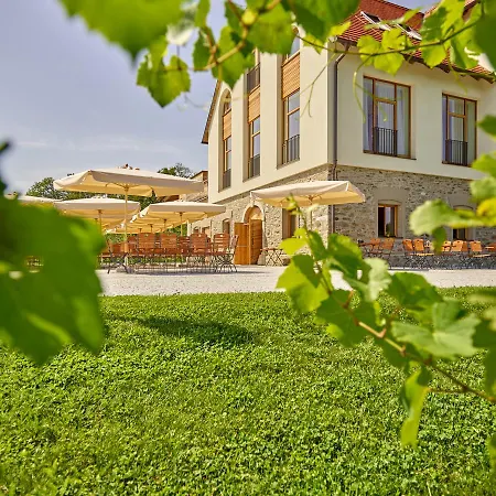 ホテル Weingut Taggenbrunn